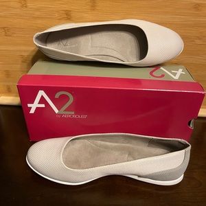 Aerosoles gray ballet flats